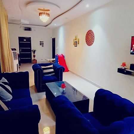 Atulyam Stays Sushant Golf City لاكناو المظهر الخارجي الصورة