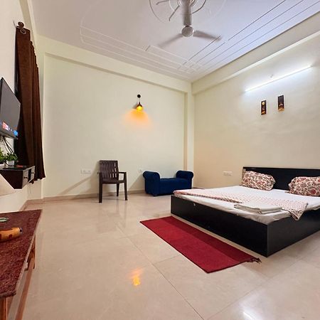 Atulyam Stays Sushant Golf City لاكناو المظهر الخارجي الصورة