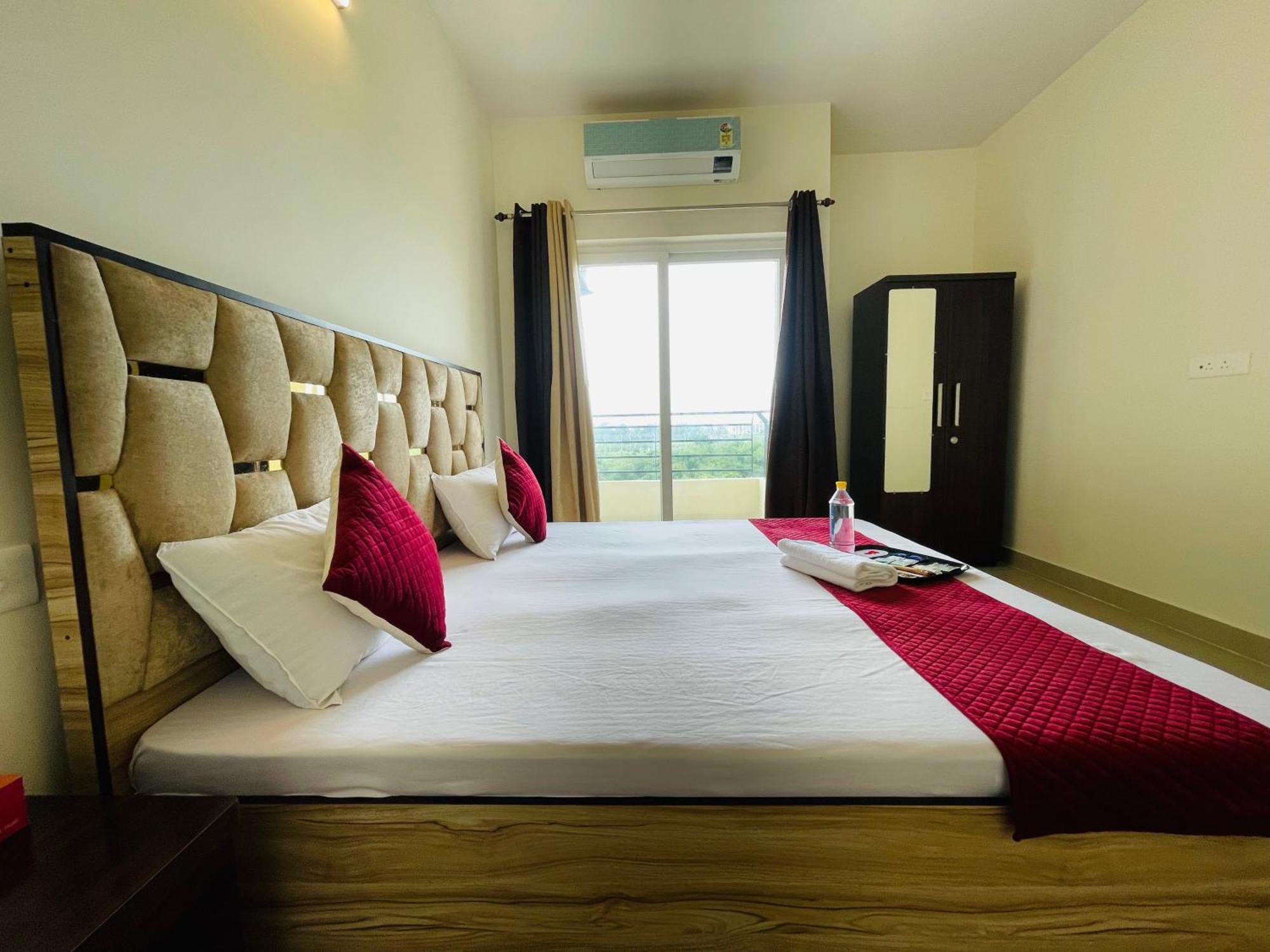 Atulyam Stays Sushant Golf City لاكناو المظهر الخارجي الصورة