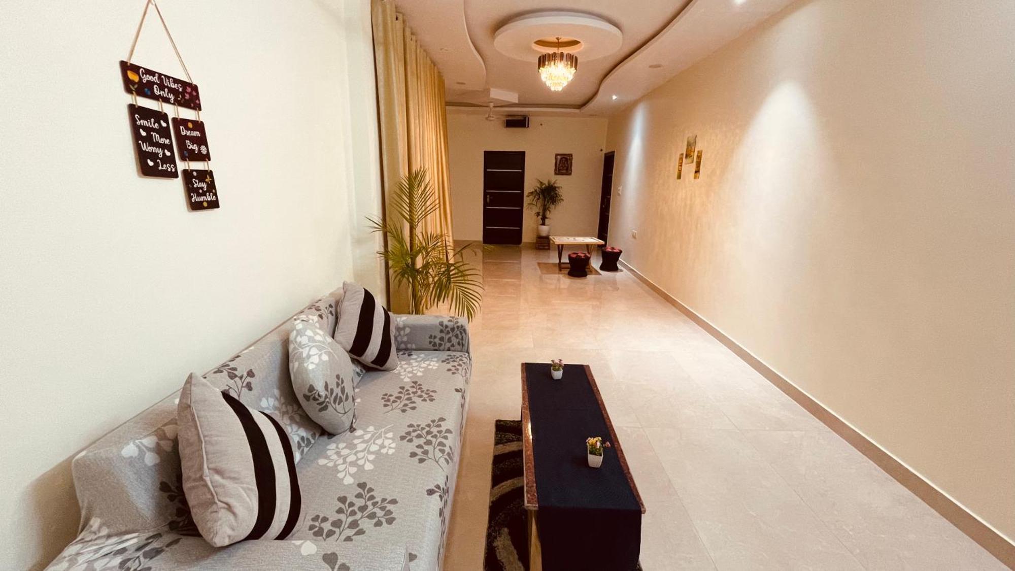 Atulyam Stays Sushant Golf City لاكناو المظهر الخارجي الصورة