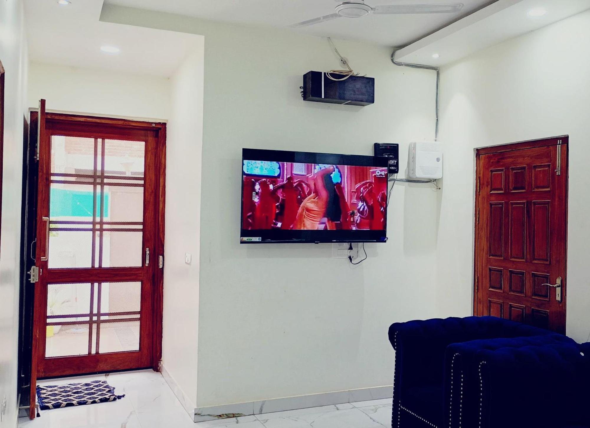 Atulyam Stays Sushant Golf City لاكناو المظهر الخارجي الصورة