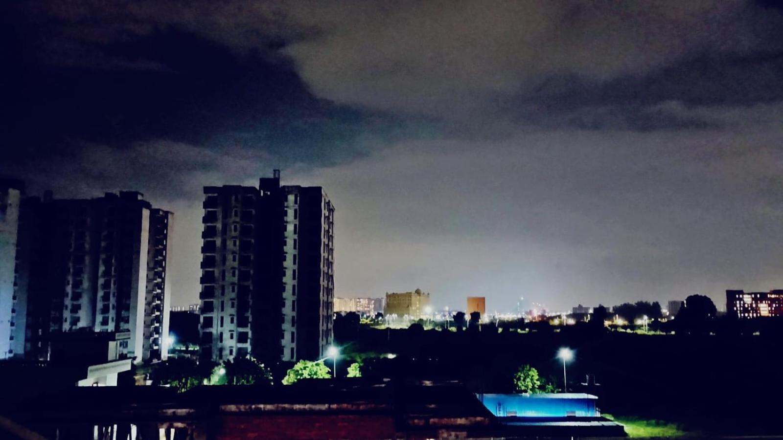 Atulyam Stays Sushant Golf City لاكناو المظهر الخارجي الصورة