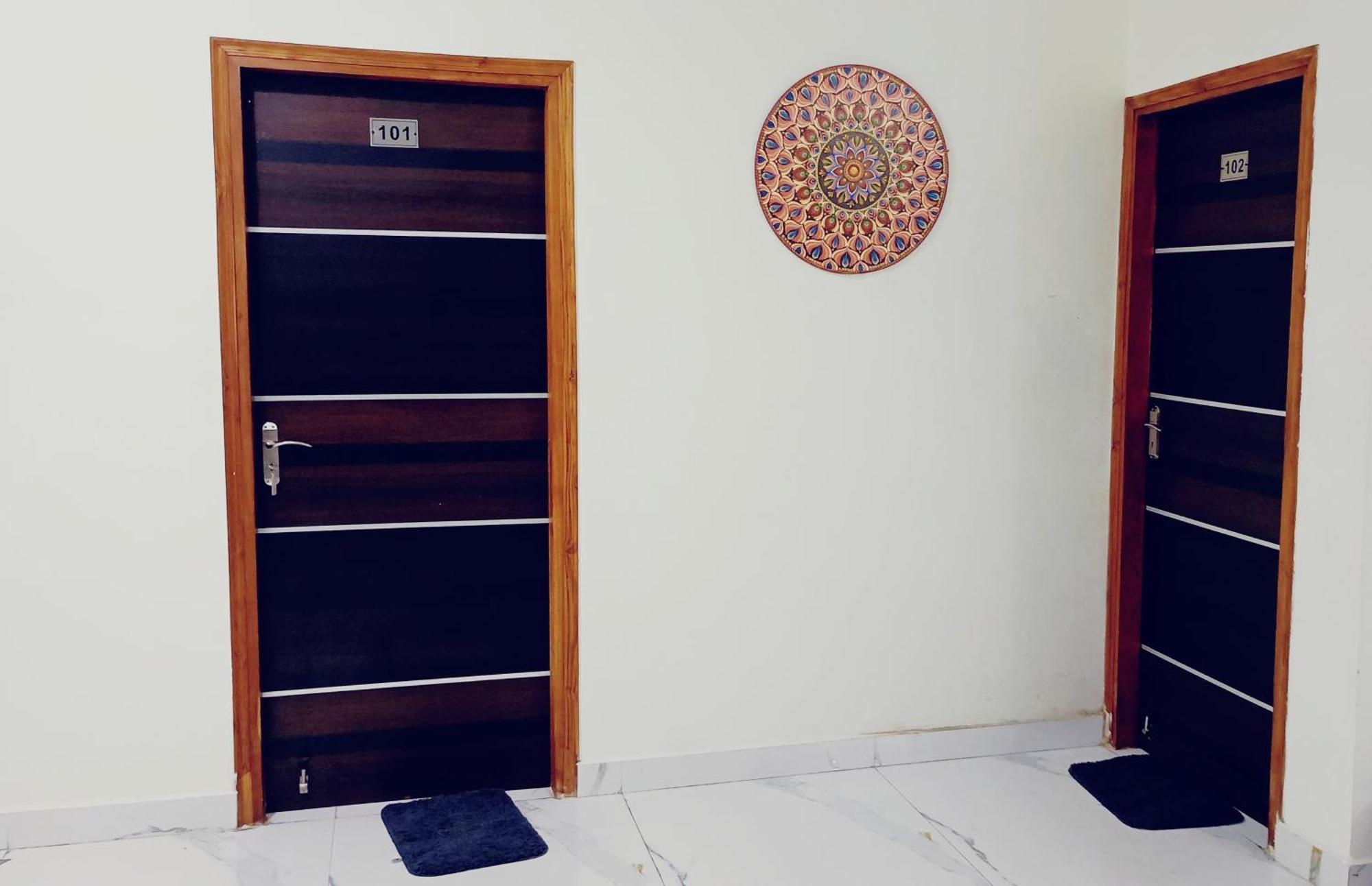 Atulyam Stays Sushant Golf City لاكناو المظهر الخارجي الصورة