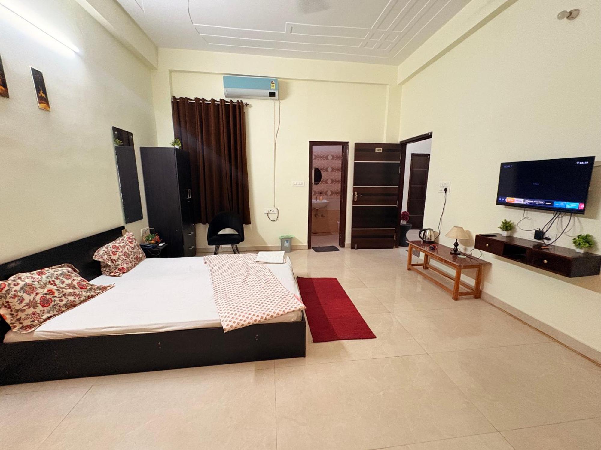 Atulyam Stays Sushant Golf City لاكناو المظهر الخارجي الصورة