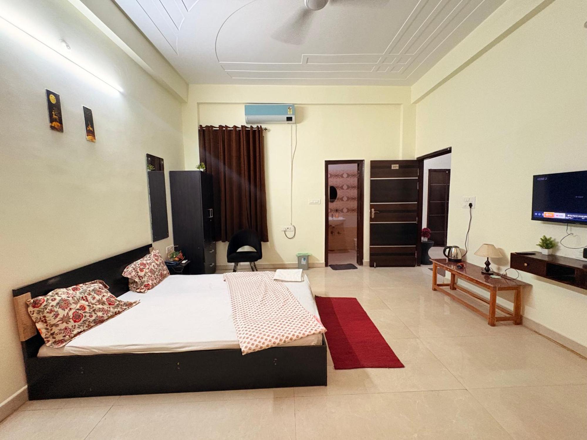 Atulyam Stays Sushant Golf City لاكناو المظهر الخارجي الصورة