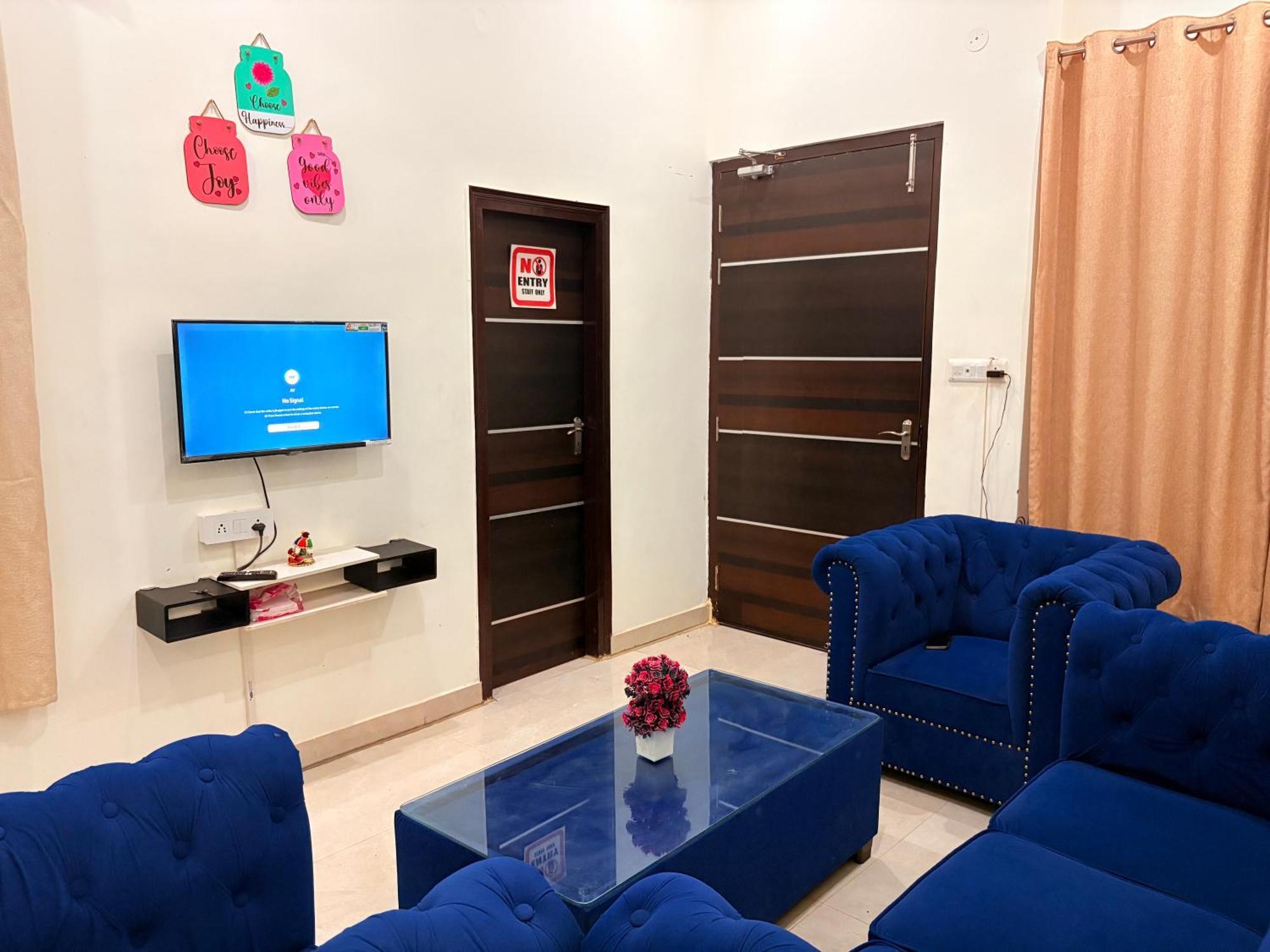 Atulyam Stays Sushant Golf City لاكناو المظهر الخارجي الصورة